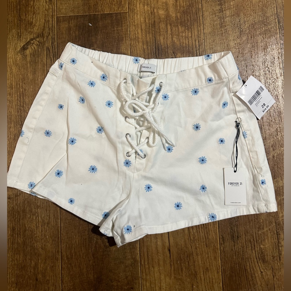 NWT Forever 21 Shorts 28